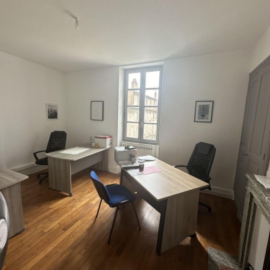  DROME ARDECHE IMMOBILIER : Office | VALENCE (26000) | 84 m2 | 1 000 € 