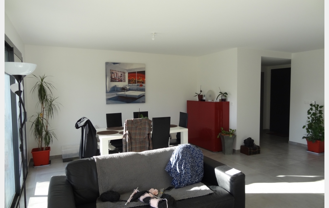 DROME ARDECHE IMMOBILIER : House | BEAUMONT-LES-VALENCE (26760) | 95 m2 | 919 € 